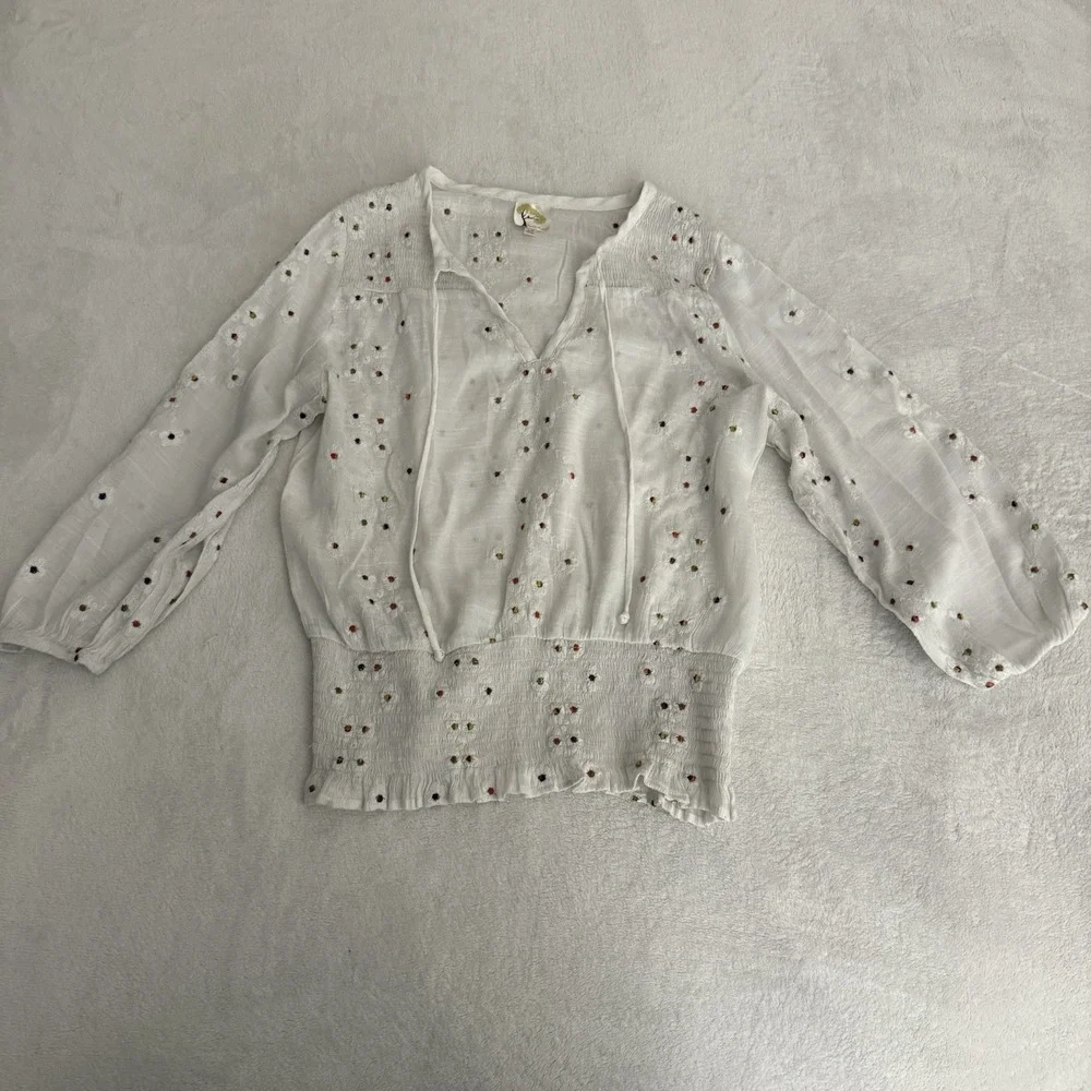 Fig and Flower Embroidered Cottagecore Top White Floral Boho Peasant Size XL - Picture 2 of 8